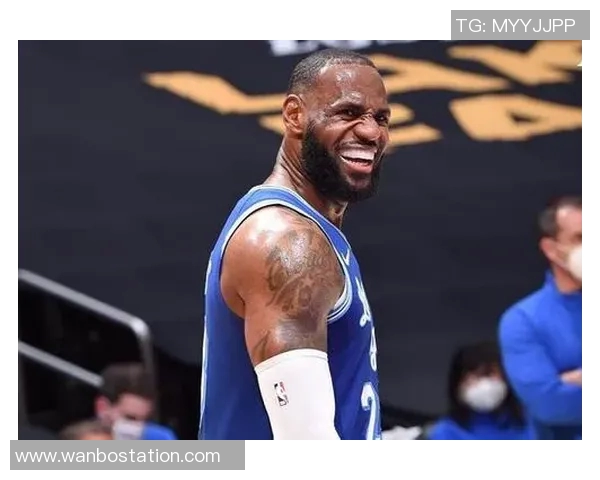 托马斯三分不中曾凡博反篮未能及时得分比赛悬念再起 托马斯三分不中曾凡博反篮未能及时得分比赛悬念再起